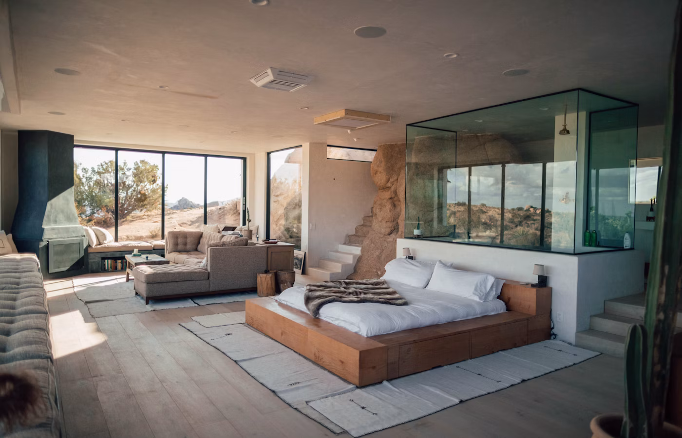Panoramic city room — New York